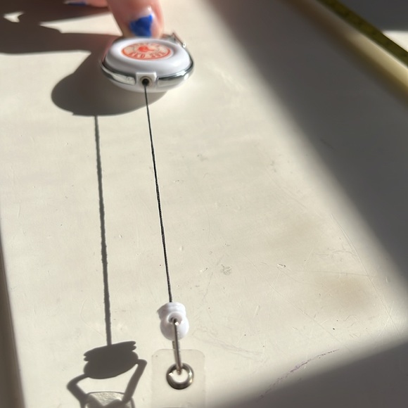 Collectible Red Sox Retractable Badge Holder - Picture 6 of 6